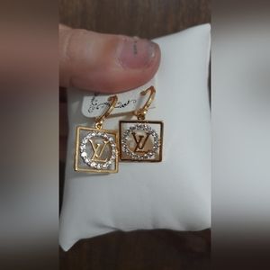 Fashion design earings